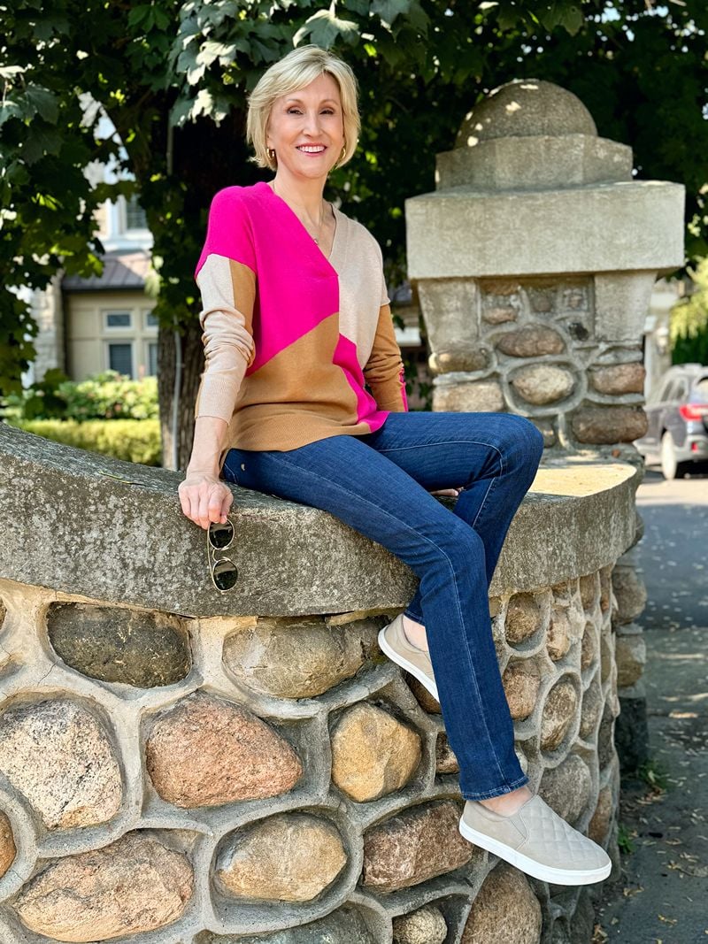 What is a Color Block Sweater What is a Color Block Sweater